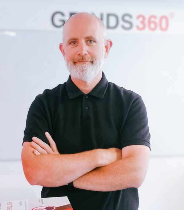 Paul McCormack teaches Leaving Cert English at Grinds360